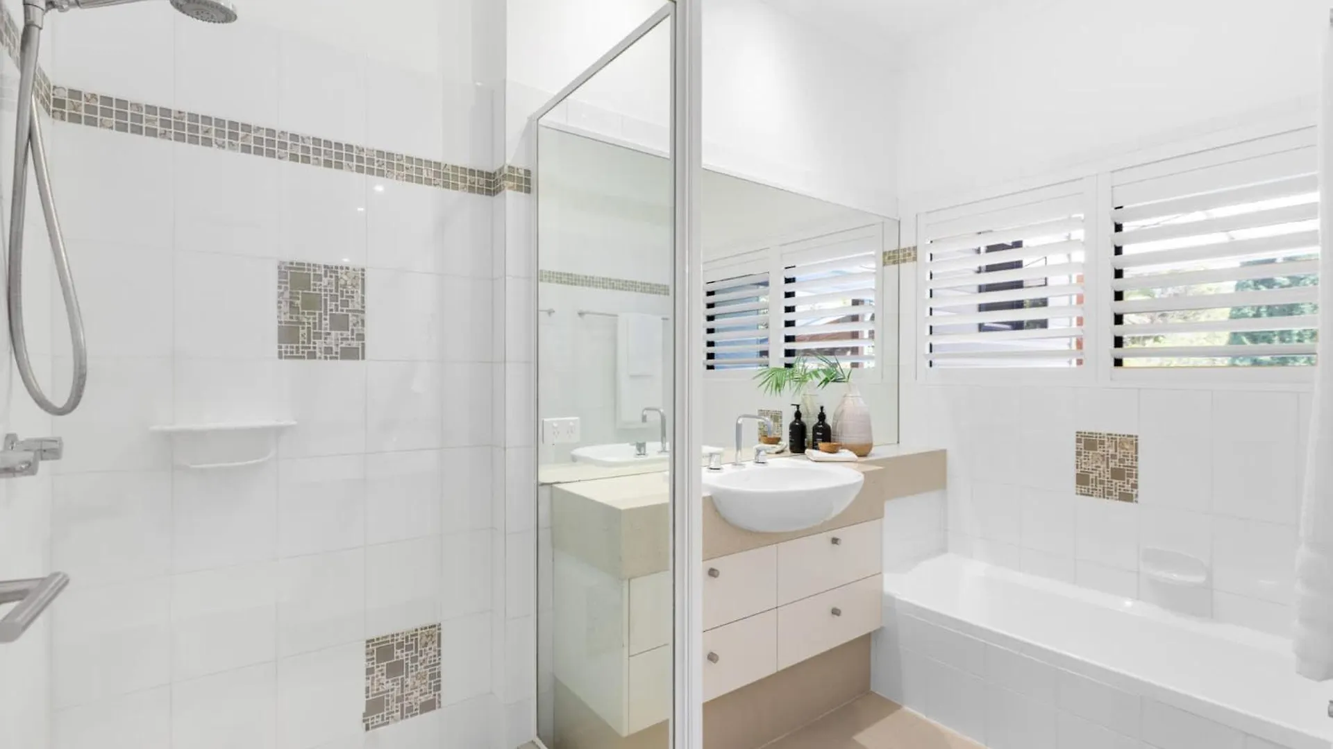 Kings Coastal Haven Villa Caloundra Holiday home