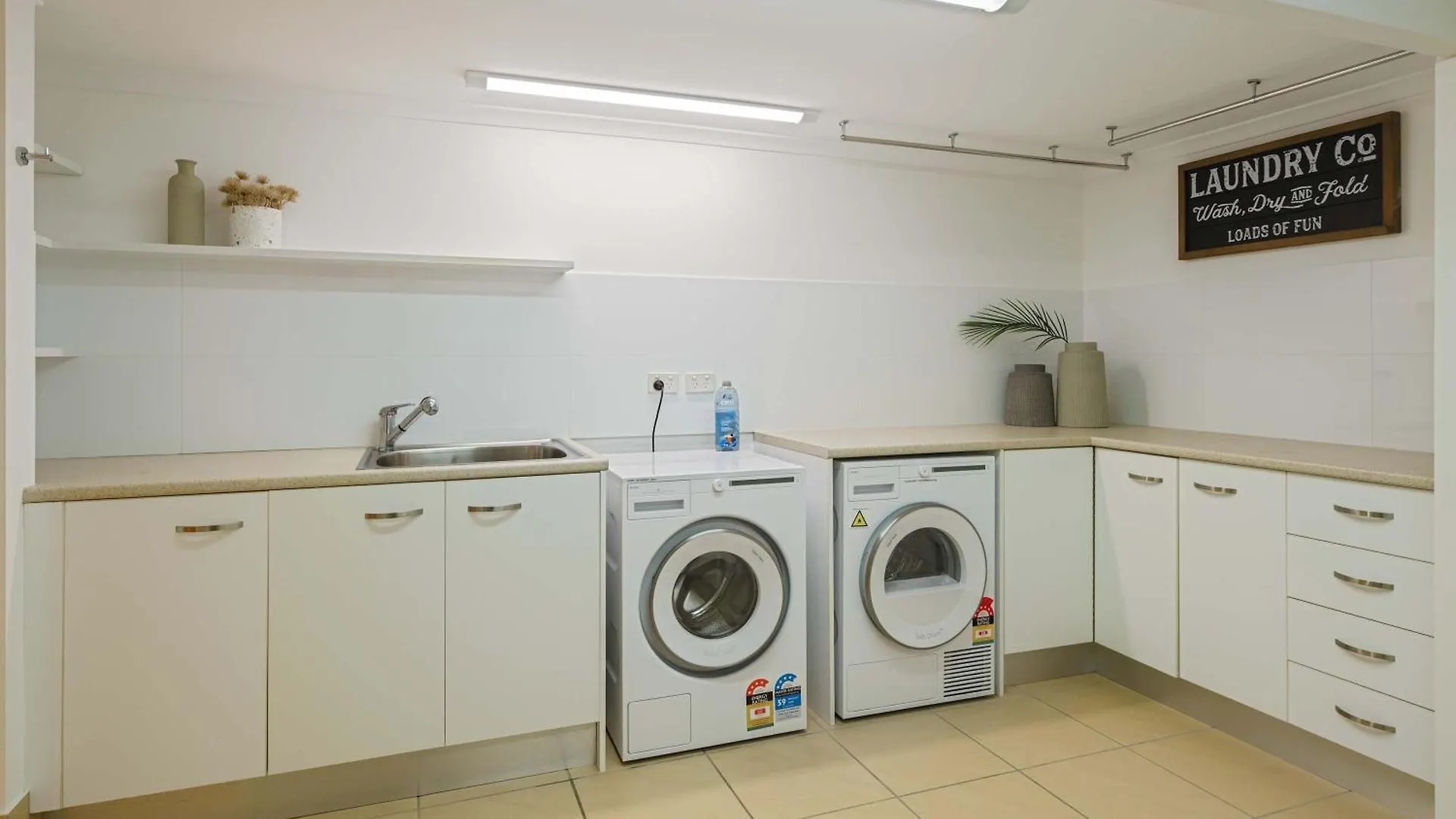 Kings Coastal Haven Villa Caloundra
