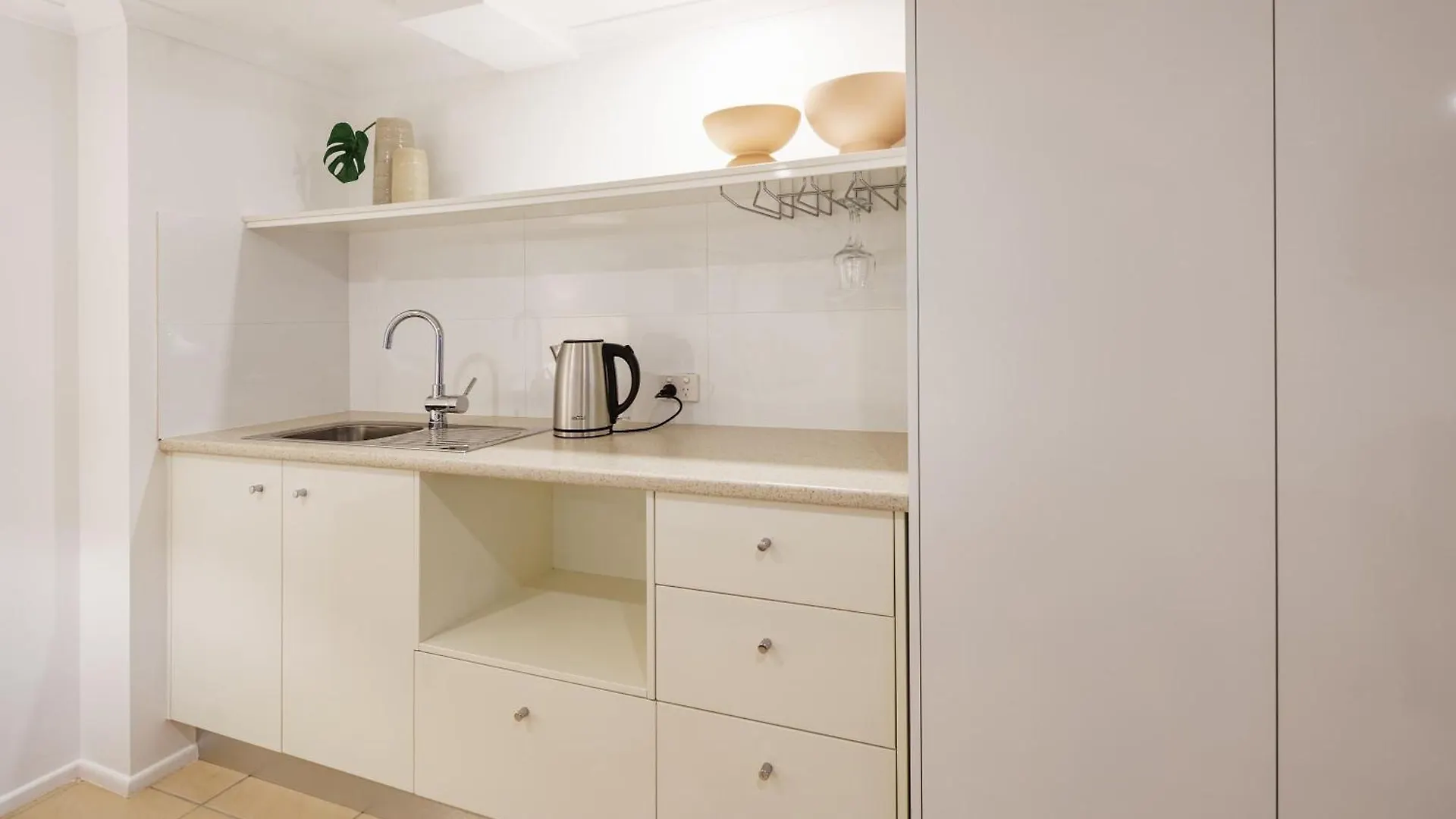 Kings Coastal Haven Villa Caloundra Holiday home